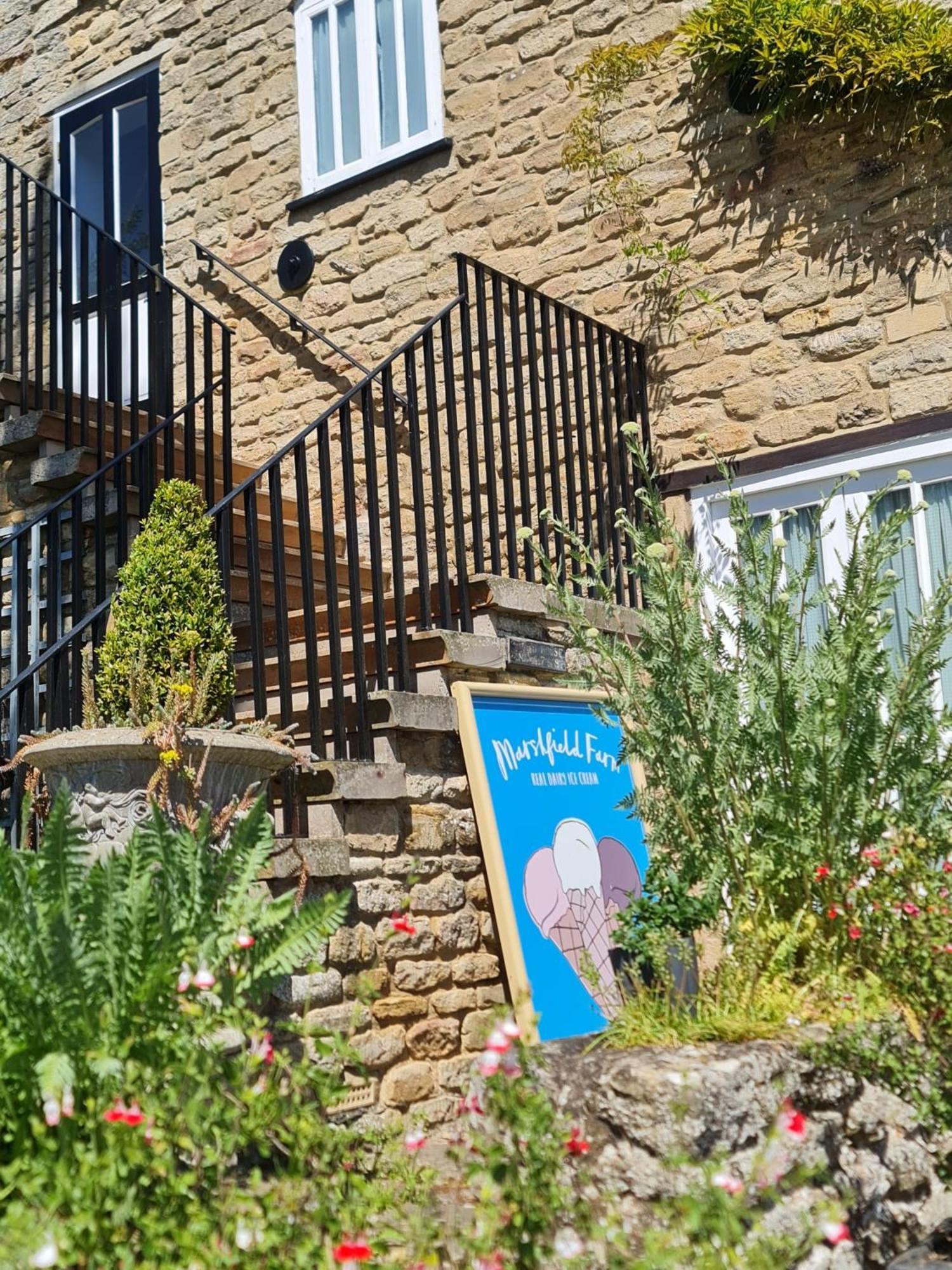 The Ship Inn Oundle Buitenkant foto