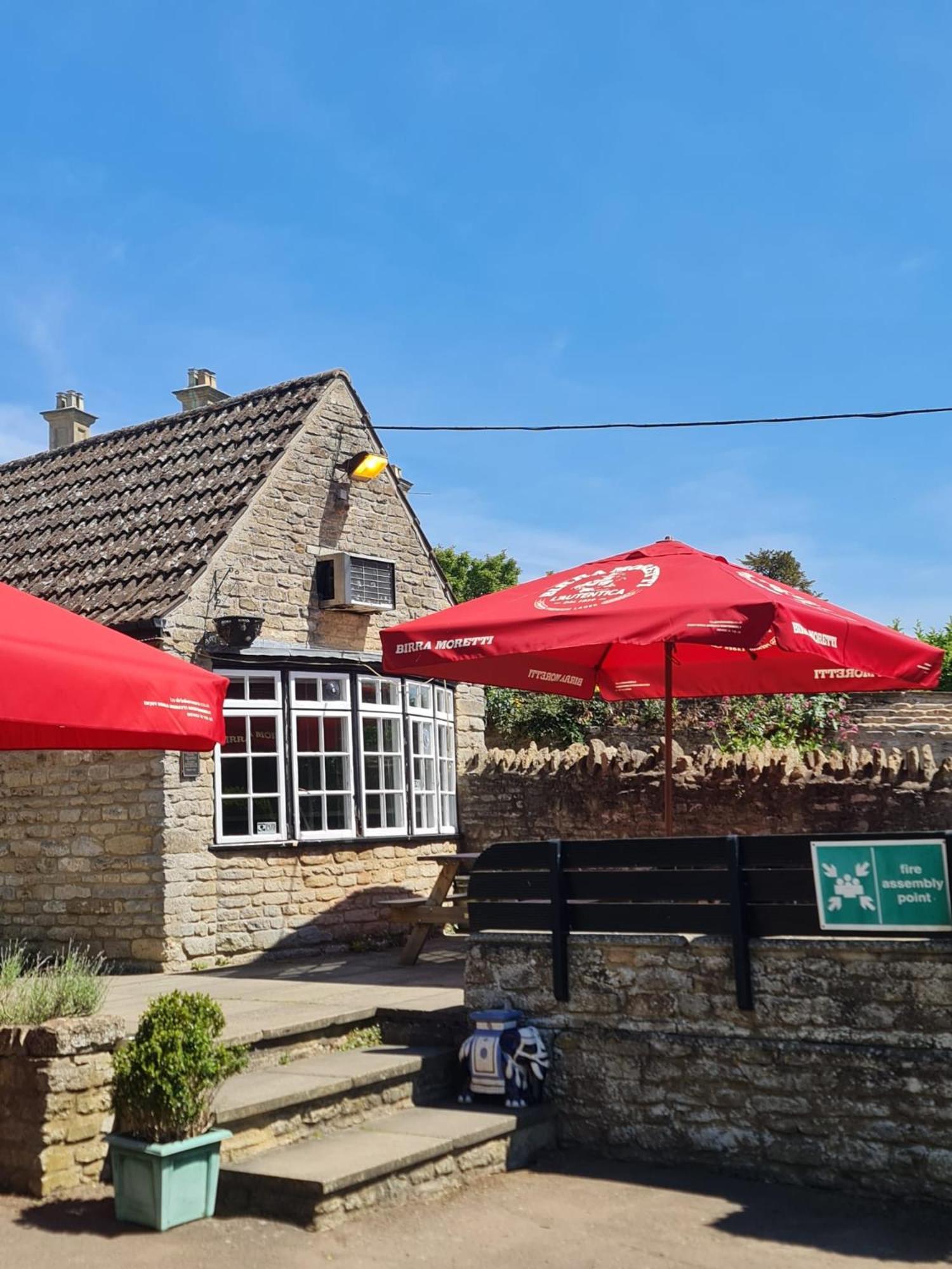 The Ship Inn Oundle Buitenkant foto